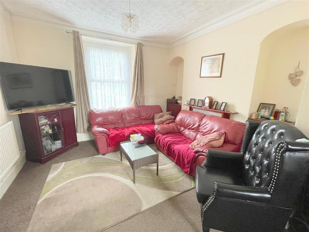 Eastland Road, Neath 3 bed terraced house £99,950