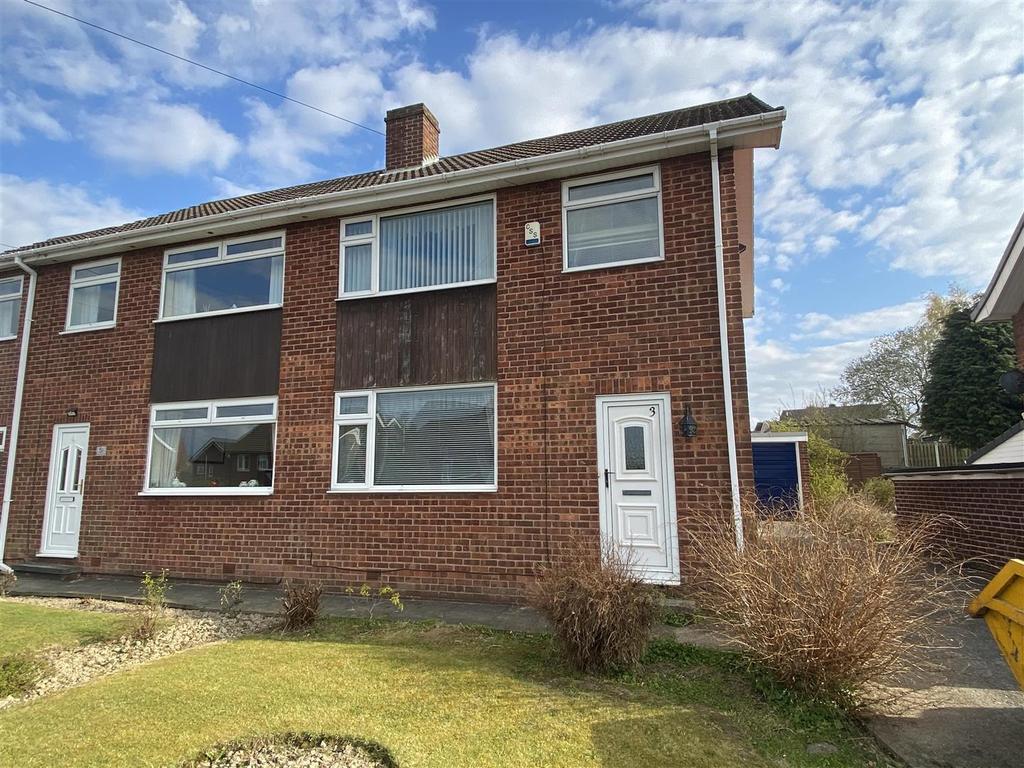 Belvedere Avenue, Walton, Chesterfield 3 bed semidetached house £800