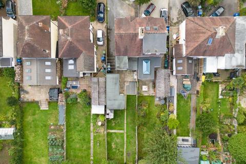 53 Ashgate Avenue, Chesterfield, S40 1JD
