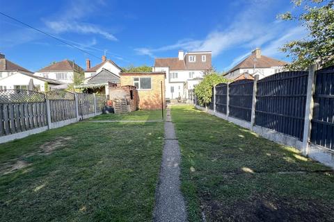 53 Ashgate Avenue, Chesterfield, S40 1JD