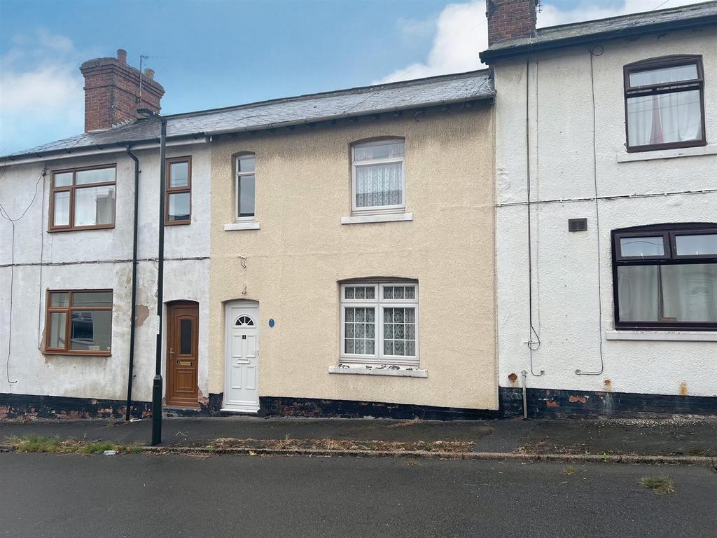 Midland Terrace, Barrow Hill, Chesterfield, S43 2NH 2 bed terraced
