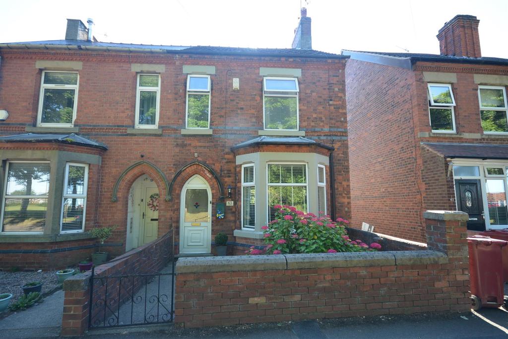 Oxcroft Lane, Bolsover, Chesterfield, S44 6DJ 3 bed semidetached house for sale £200,000