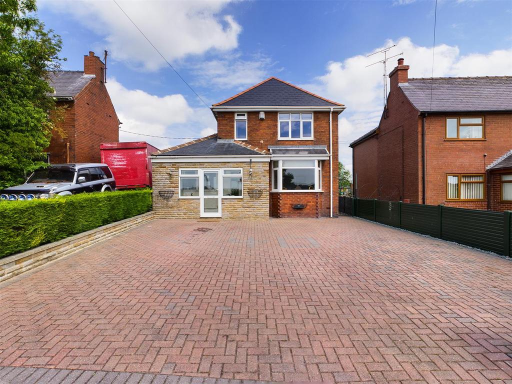 Birkin Lane, Temple Normanton, Chesterfield, S42 5DD 3 bed detached