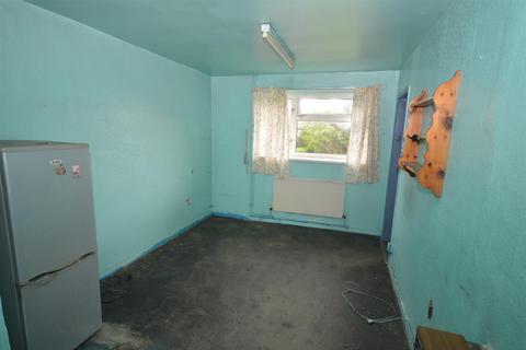 33 Ashcroft Drive, Old Whittington, Chesterfield, S41 9PA