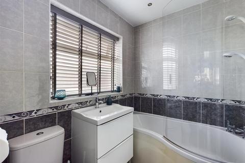 4 Beeley Close, Inkersall, Chesterfield, S43 3EB