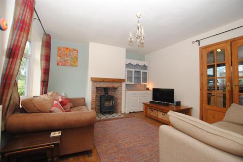 3 bedroom terraced house for sale - Houfton Crescent, Bolsover, Chesterfield, S44 6BP
