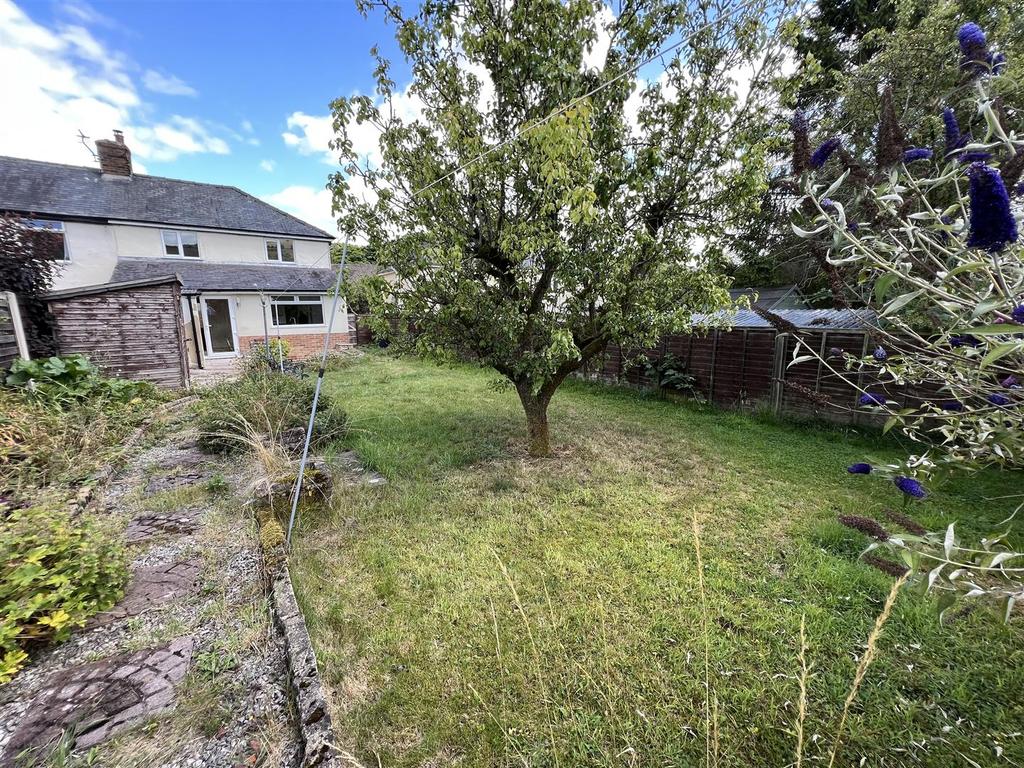 Riverside Drive, Calver, Hope Valley, S32 3XE 3 bed semidetached house