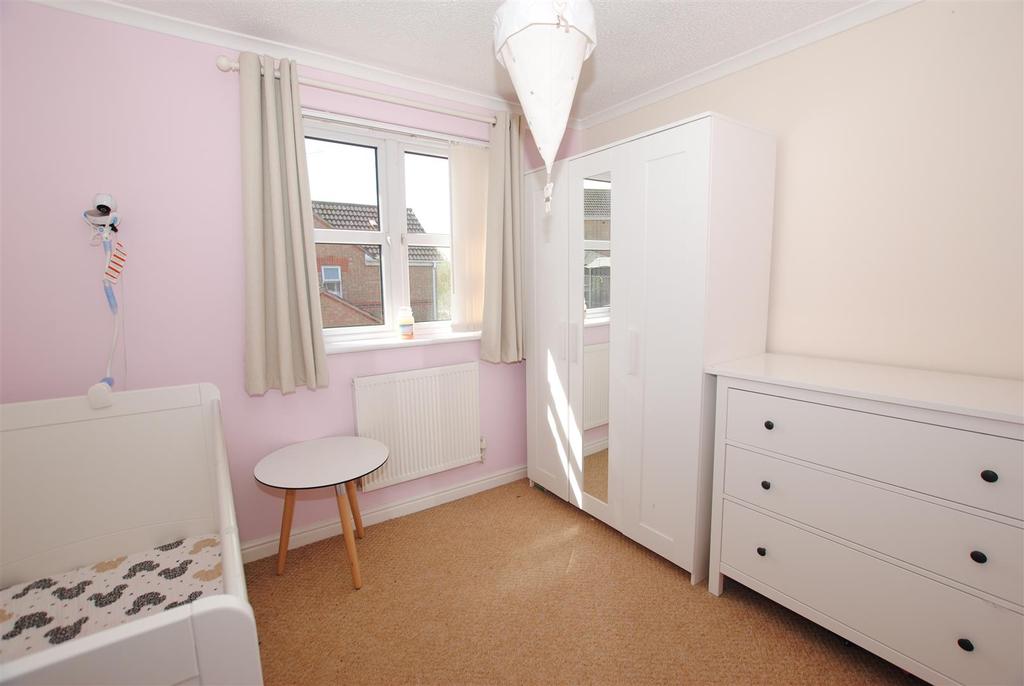 Merlin Avenue, Bolsover, Chesterfield, S44 6QF 3 bed detached house £