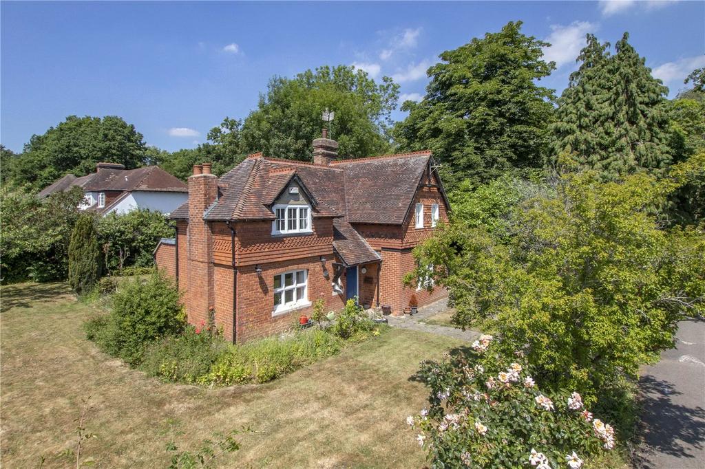 Noble Tree Road, Hildenborough... 3 bed detached house £675,000