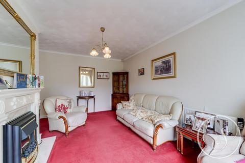 3 bedroom bungalow for sale, Templegate Road, Leeds