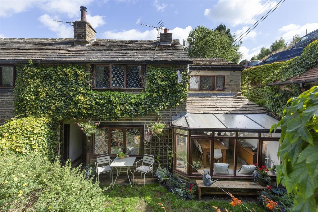 9 Shepherd House, Luddendenfoot, Halifax 3 bed end of terrace house £