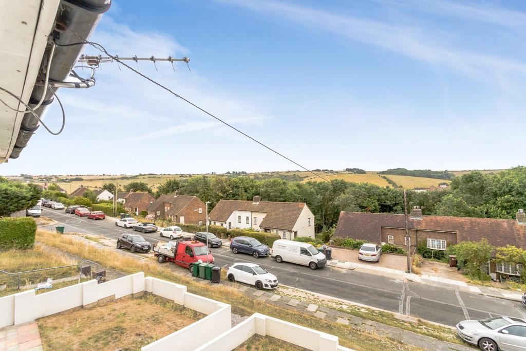 Norwich Drive, Brighton 3 bed semidetached house £450,000