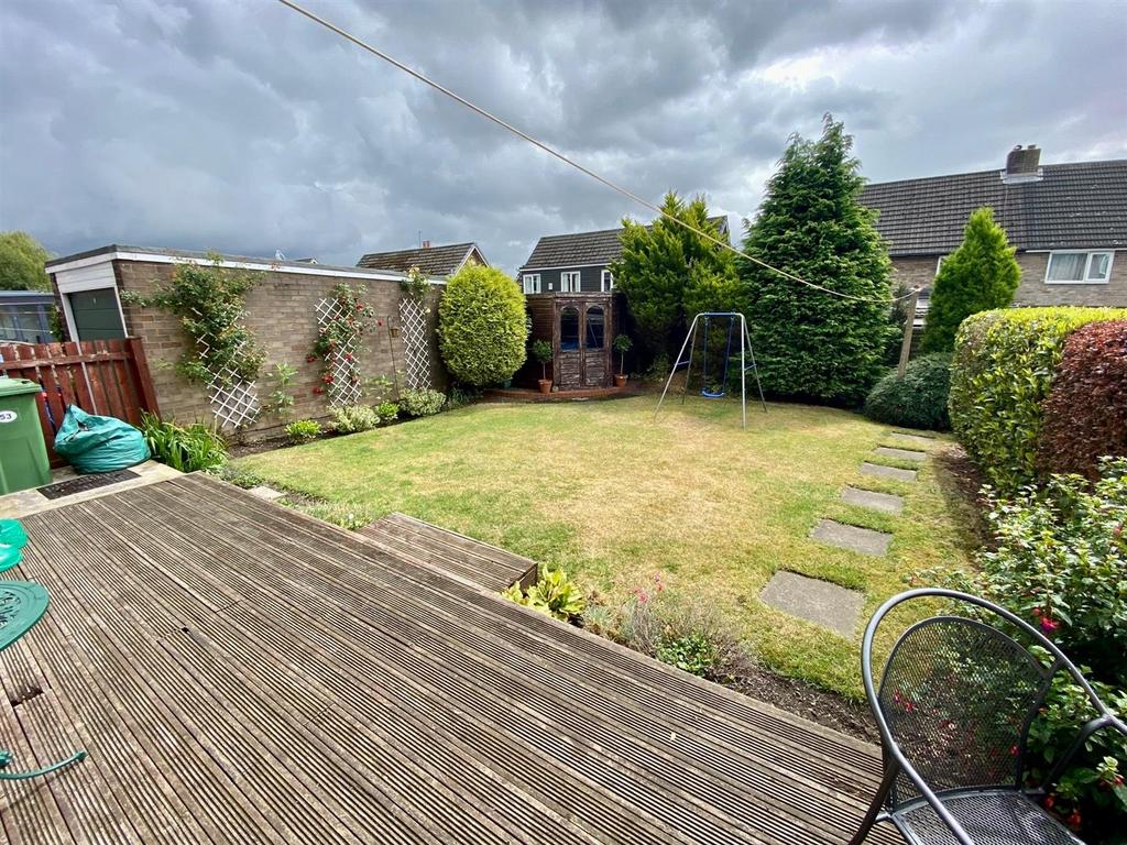 Water Royd Avenue, Mirfield 3 bed semidetached house £250,000