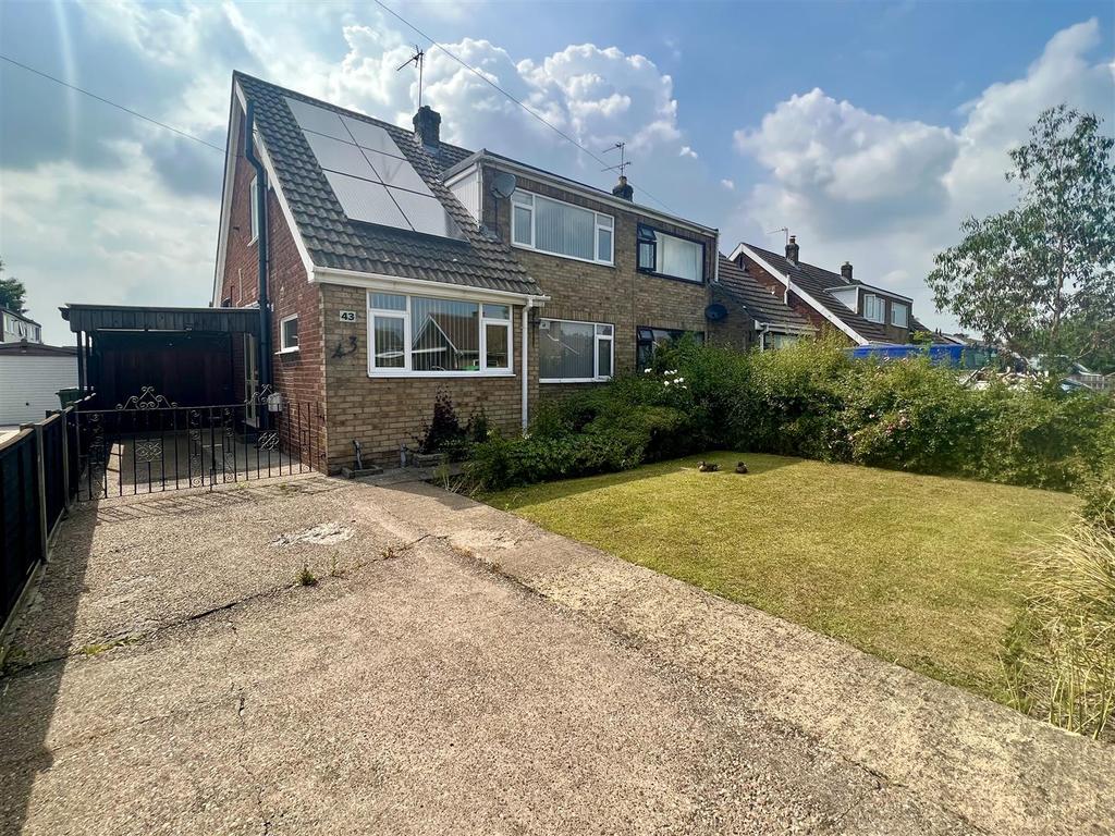 Station Road, Gilberdyke, Brough 4 bed semidetached bungalow £190,000
