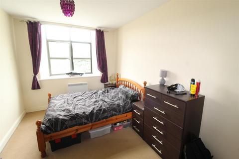 2 bedroom apartment for sale, Glossop Brook Road, Glossop