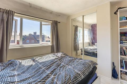 45 Ambleside Road, Nottingham, NG8 5QW