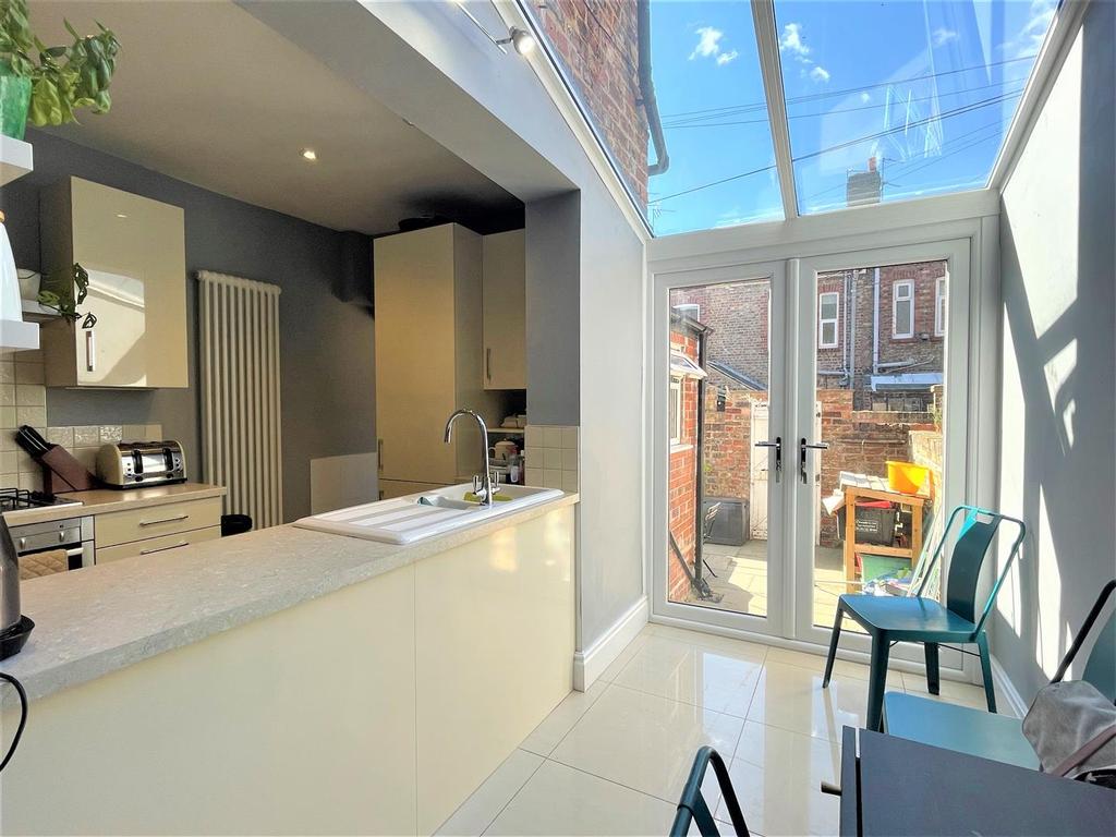Queen Victoria Street, York 3 bed terraced house £330,000