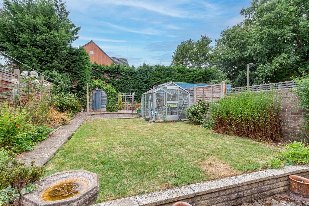 Kentmere Close, Worcester 3 bed terraced house for sale £200,000