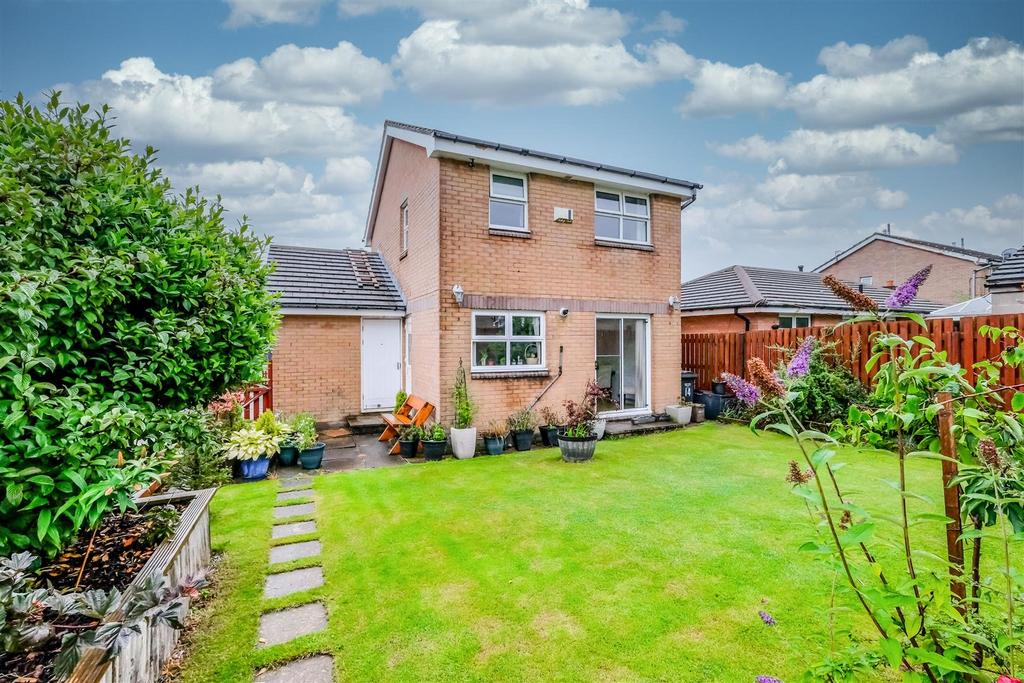 Field Head Way, Illingworth 3 bed detached house for sale £220,000