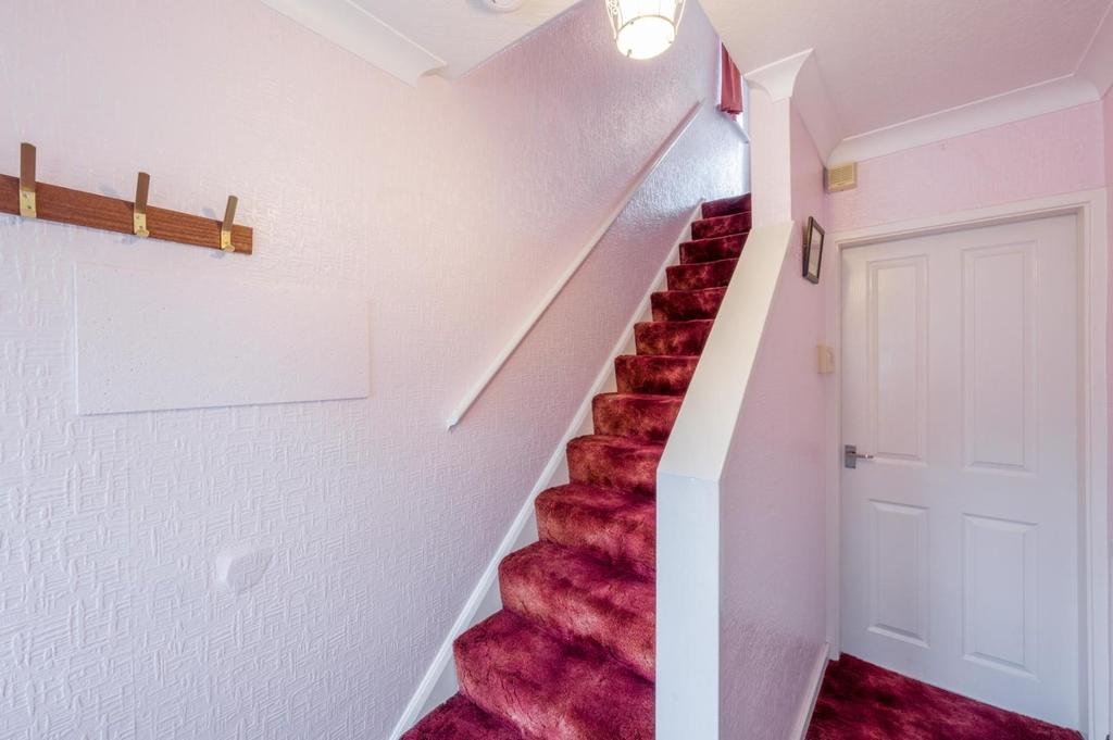 Keats Drive, Coseley WV14 8SQ 3 bed house £290,000
