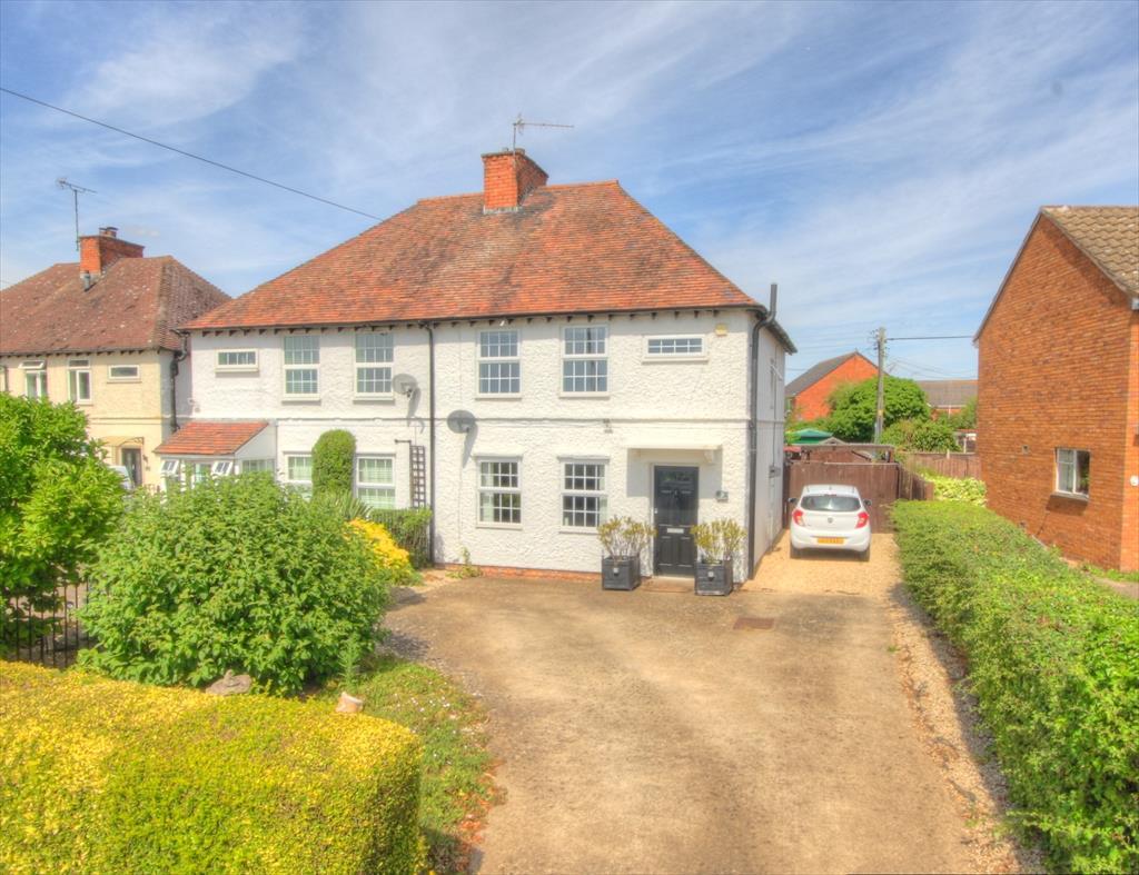 Laurels Road, Offenham, Evesham 3 bed semidetached house for sale £299,995