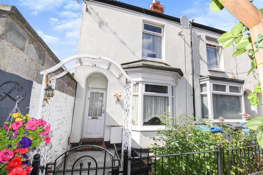 Myrtle Avenue, Wellsted Street, Hull 3 bed end of terrace house for