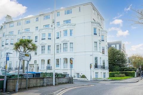 3 bedroom flat for sale - Clifton Gardens, Folkestone