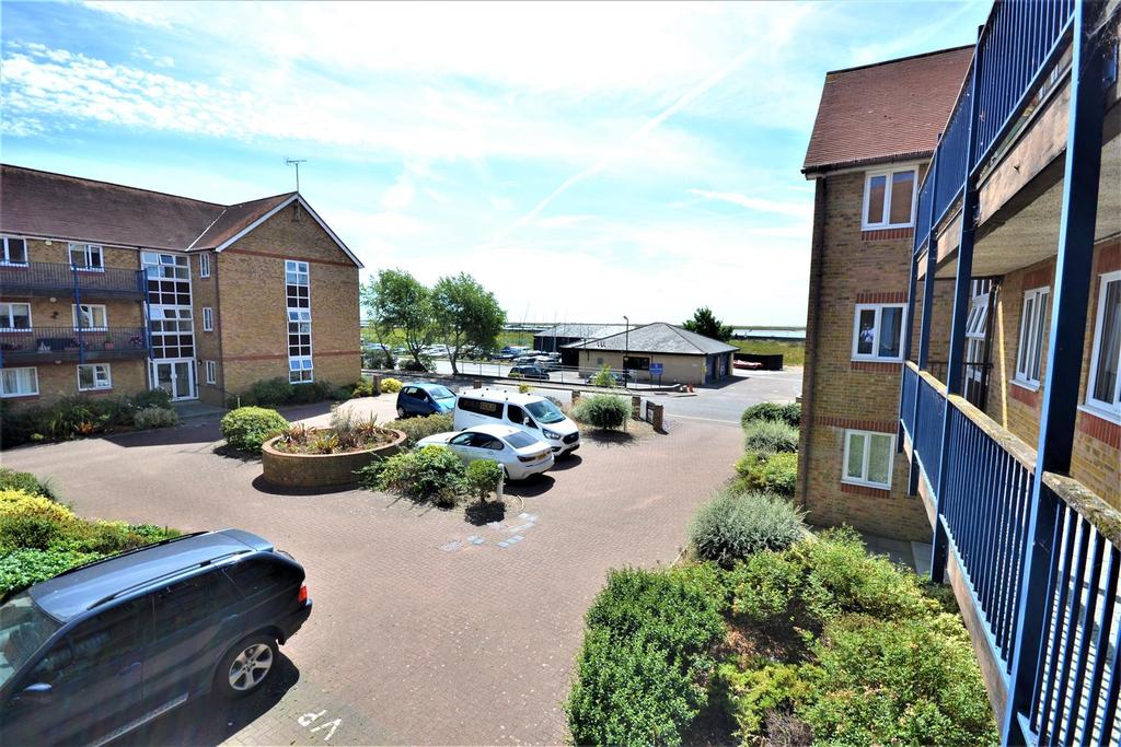 Belvedere Road, BurnhamOnCrouch 2 bed apartment £265,000