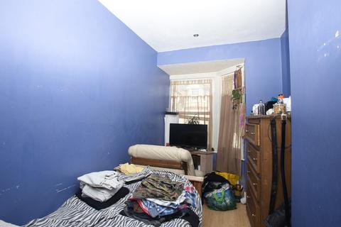 57 Broadmead Road, Folkestone, CT19 5AW