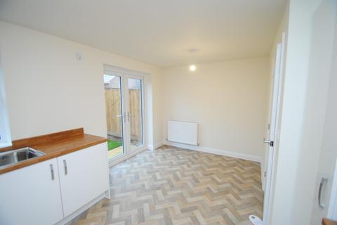 3 bedroom semi-detached house to rent - Great Hall Drive, Bury St Edmunds