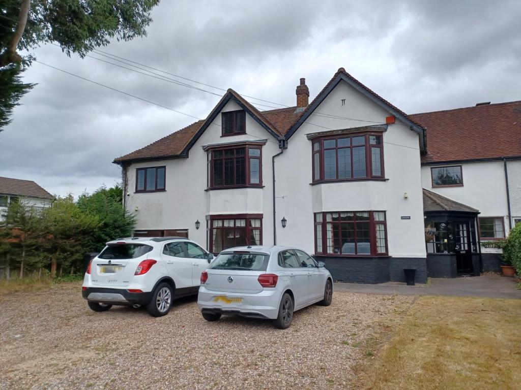 Alcester Road, Portway, Birmingham 5 bed house to rent £2,750 pcm (£