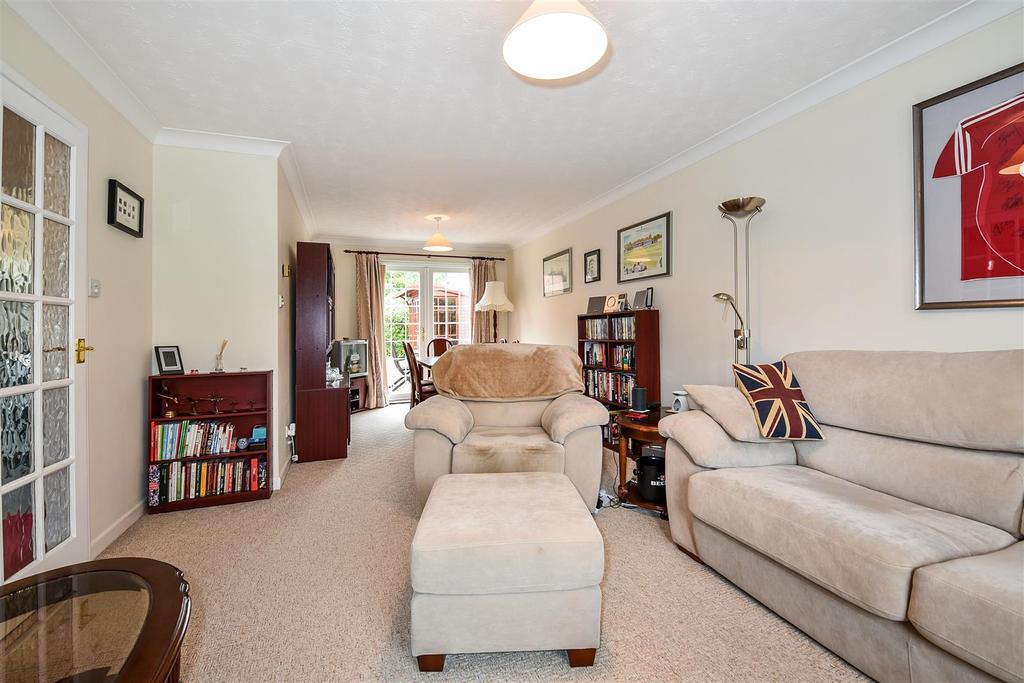 Redbridge Drive, Andover 3 bed detached house £399,950