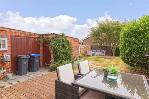 48 Blacksmiths Crescent, Sompting, Lancing, BN15 0BY