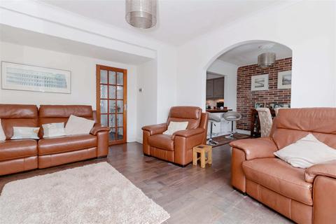 48 Blacksmiths Crescent, Sompting, Lancing, BN15 0BY