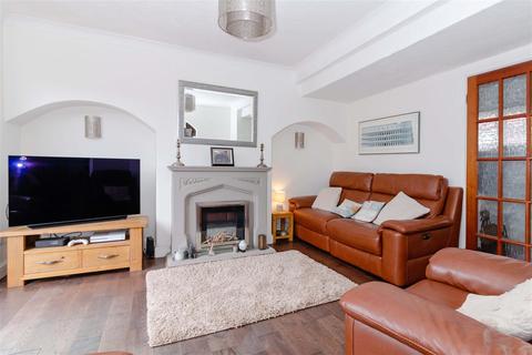48 Blacksmiths Crescent, Sompting, Lancing, BN15 0BY