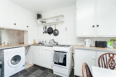 Flat 22, Harold House Mace Street, London, E2 0SS