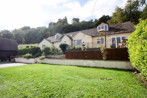 Meadow Bank Bagpath, Brimscombe, Stroud, GL5 2SJ