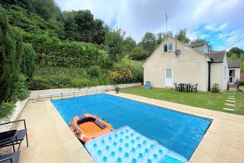 Meadow Bank Bagpath, Brimscombe, Stroud, GL5 2SJ