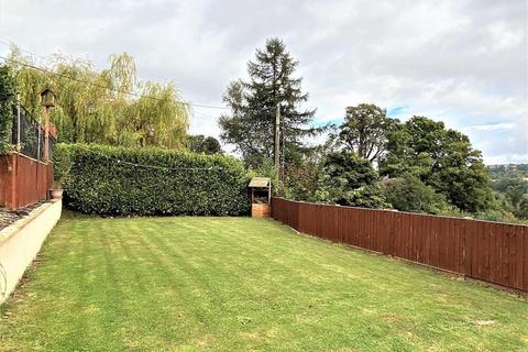 Meadow Bank Bagpath, Brimscombe, Stroud, GL5 2SJ