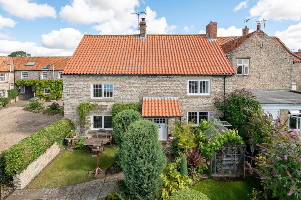Wrelton Court, Wrelton, Pickering 3 bed house for sale £425,000