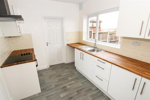 3 bedroom semi-detached house to rent - Bennett Place, Porthill, Newcastle