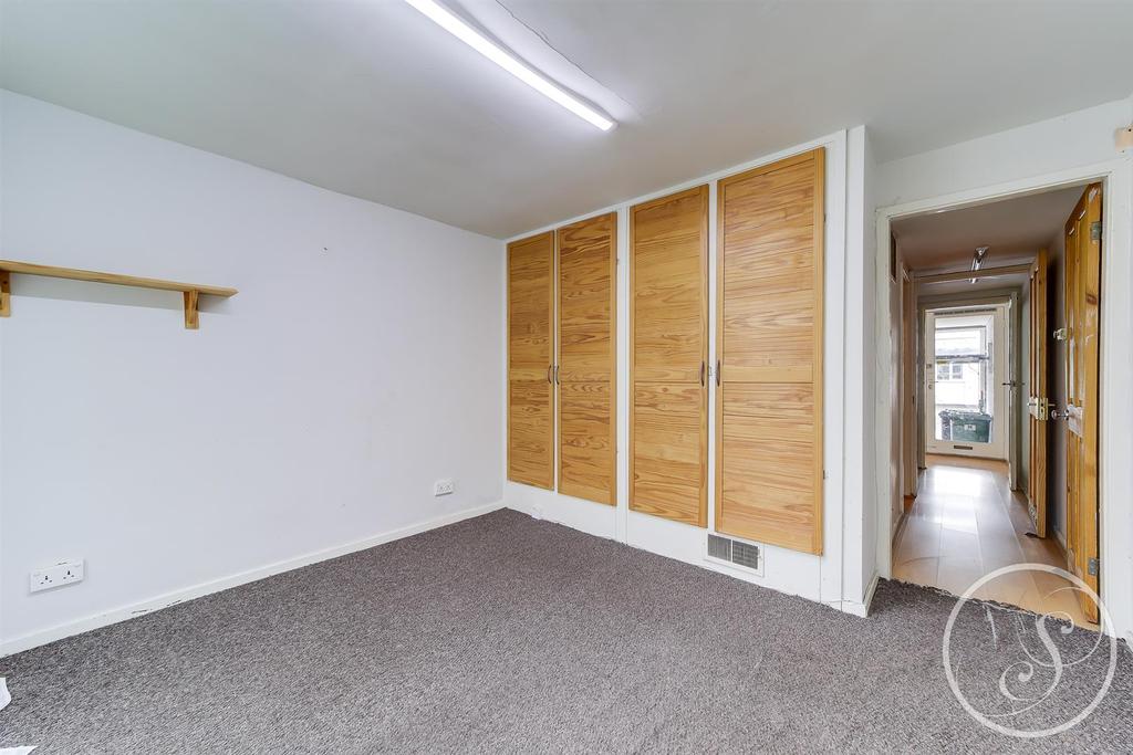 Newton Garth, Leeds 3 bed townhouse £230,000