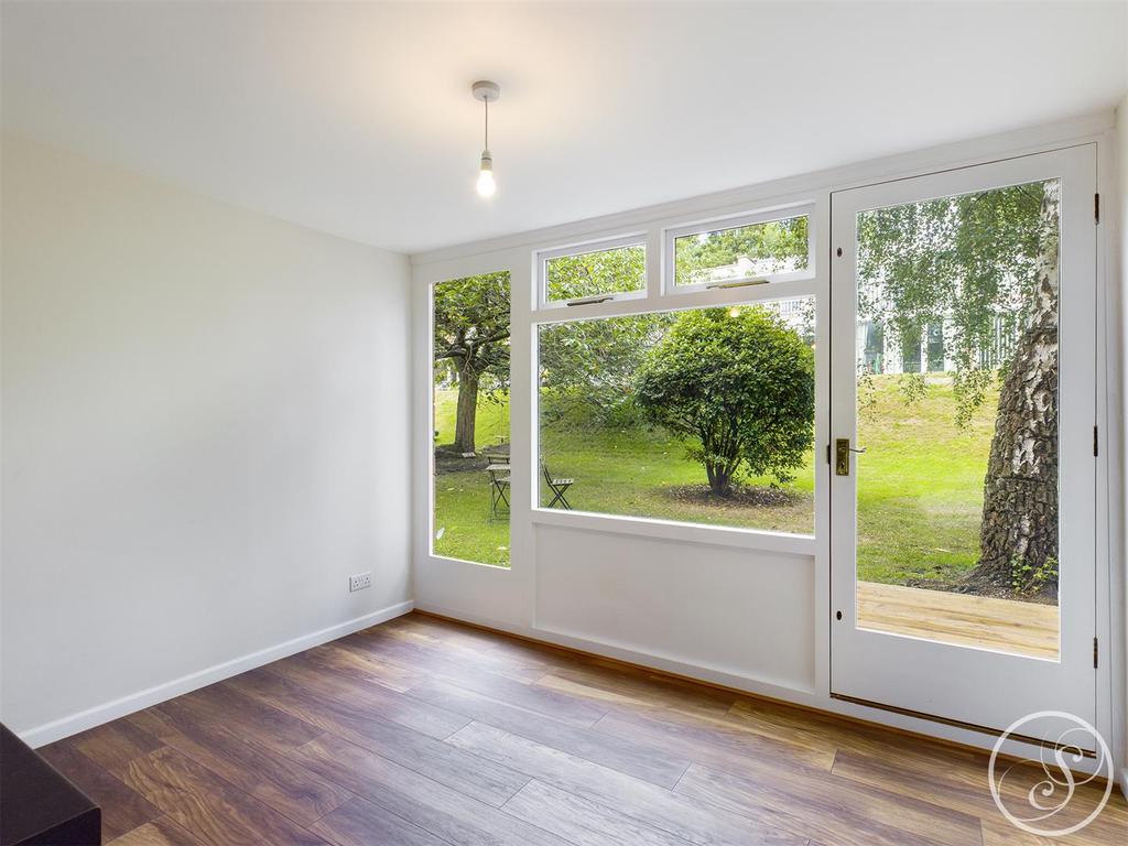 Newton Garth, Leeds 3 bed terraced house £1,195 pcm (£276 pw)