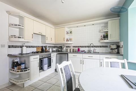 17 Bellmer Close, Monk Bretton, Barnsley, S71 2GF