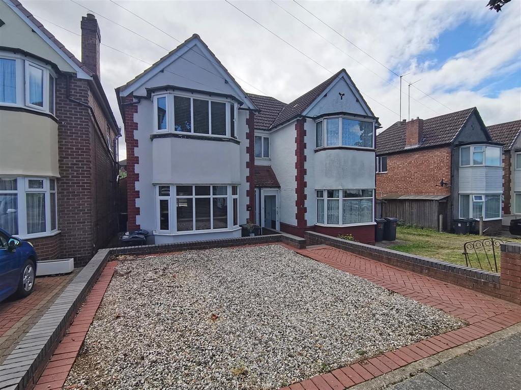 Goldthorne Avenue, Sheldon, Birmingham 3 bed semidetached house £260,000