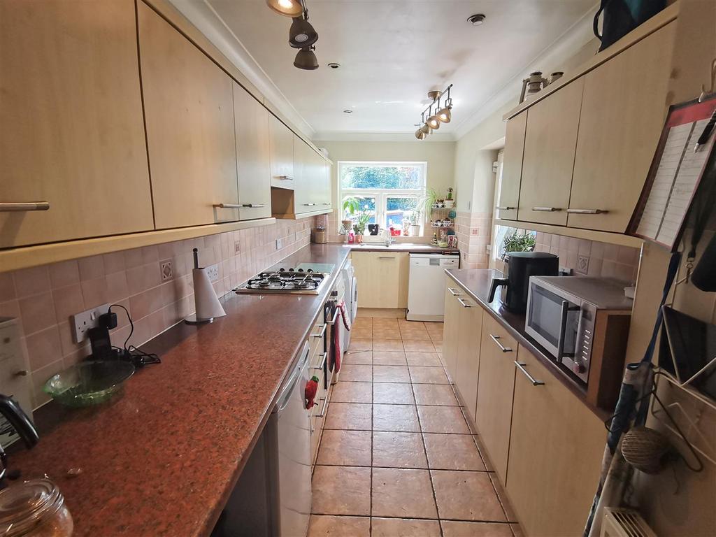 Goldthorne Avenue, Sheldon, Birmingham 3 bed semidetached house £260,000