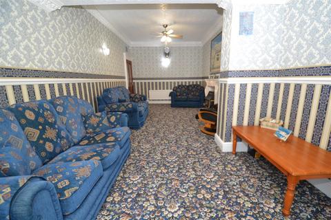 69 Track Road, Batley, WF17 7AB