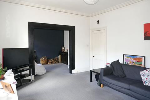 3 bedroom apartment for sale - High Street, Kingussie, PH21