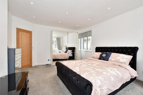 4 bedroom detached bungalow for sale - Edmanson Avenue, Margate, Kent