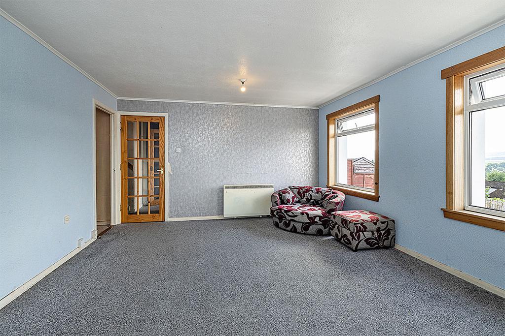 28 Marigold Drive, Galashiels TD1 2LW 3 bed terraced house £115,000